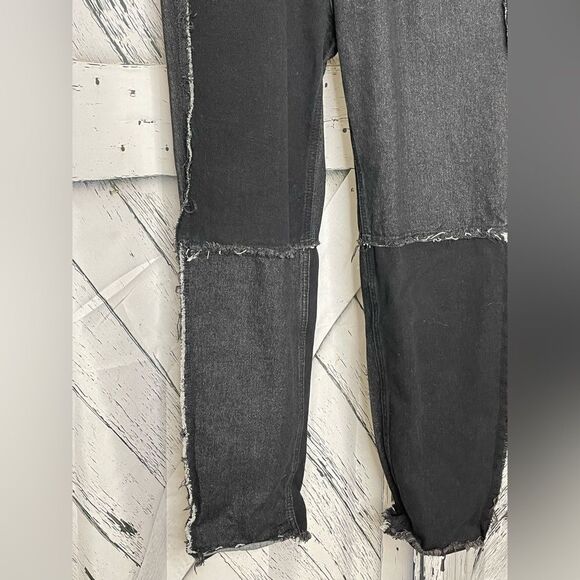 SHEIN High-Waisted Frayed Seam Mom Jeans Black Size S - Picture 3 of 5